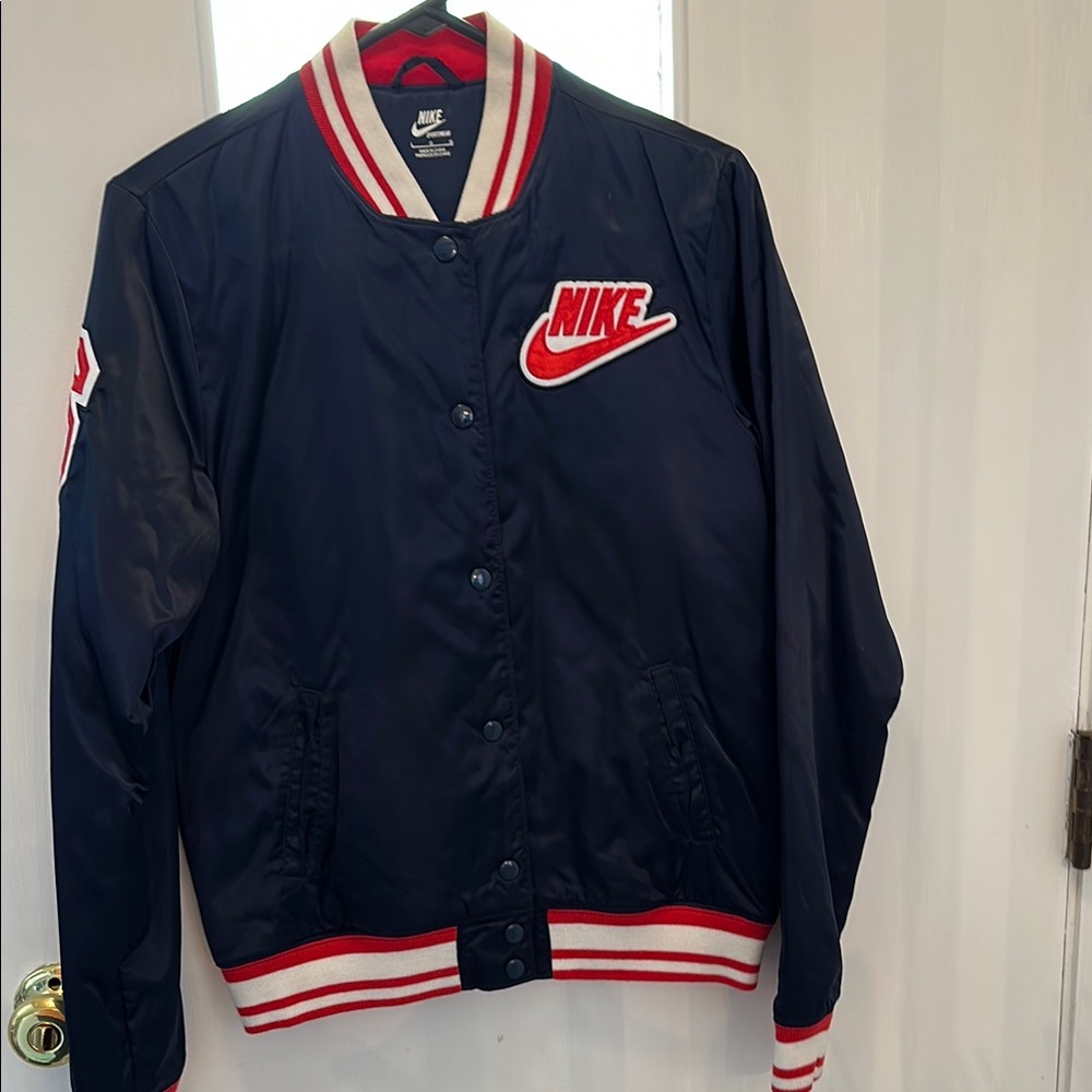 Nike women’s large bomber style jacket